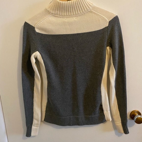 XS Men’s Tommy Hilfiger sweater grey front collar zipper embroidered logo - Picture 3 of 13